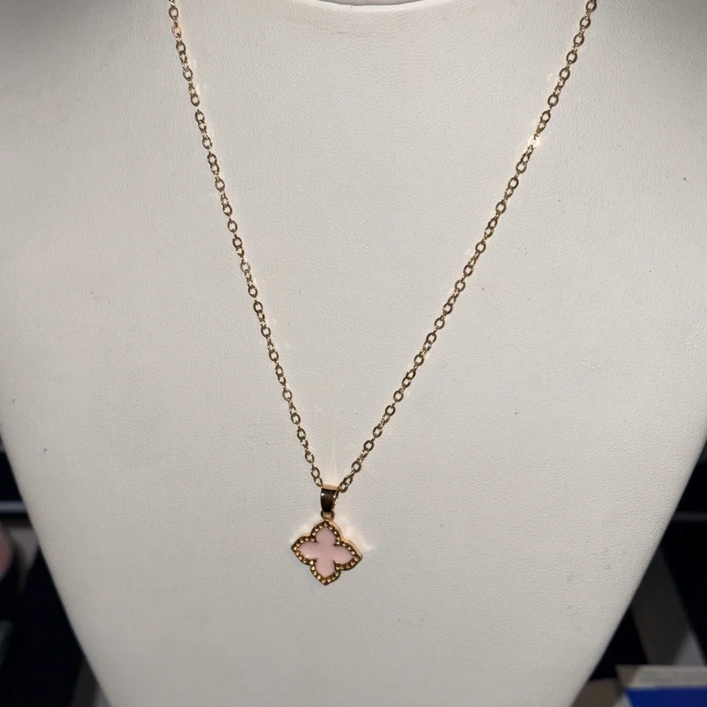 : ✨ Dainty Pink & Gold Clover Necklace ✨